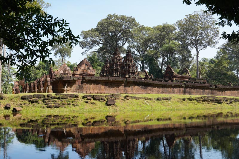 カンボジア　アンコールワット　シェムリアップ　バンテアイ・スレイ　ベンメリア　遺跡　