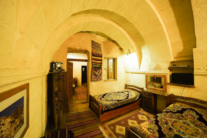 トルコ　カッパドキア　ギョレメ　洞窟ホテル　バルーン　ホテル